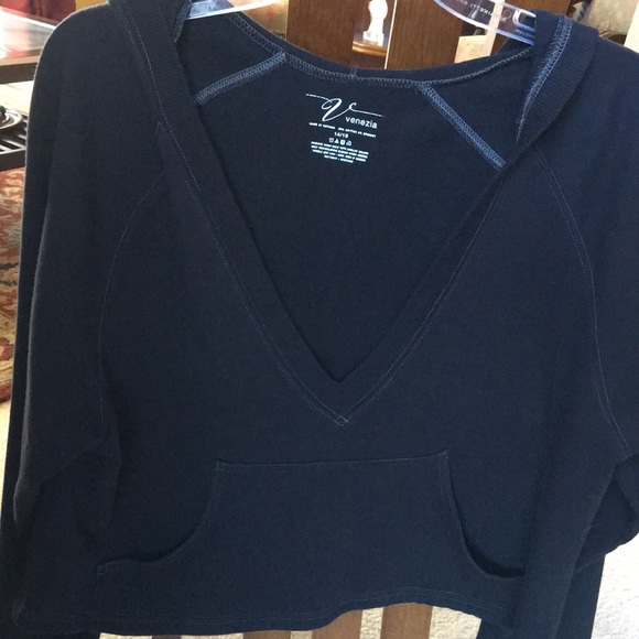 Venezia black deep V waist length hoodie, 14/16 - Picture 4 of 4